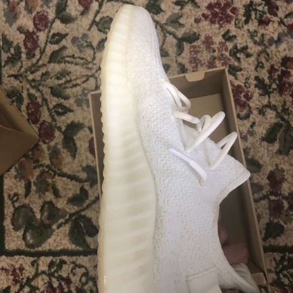 Yeezy 350 Boost V2 Cream - Picture 4 of 6